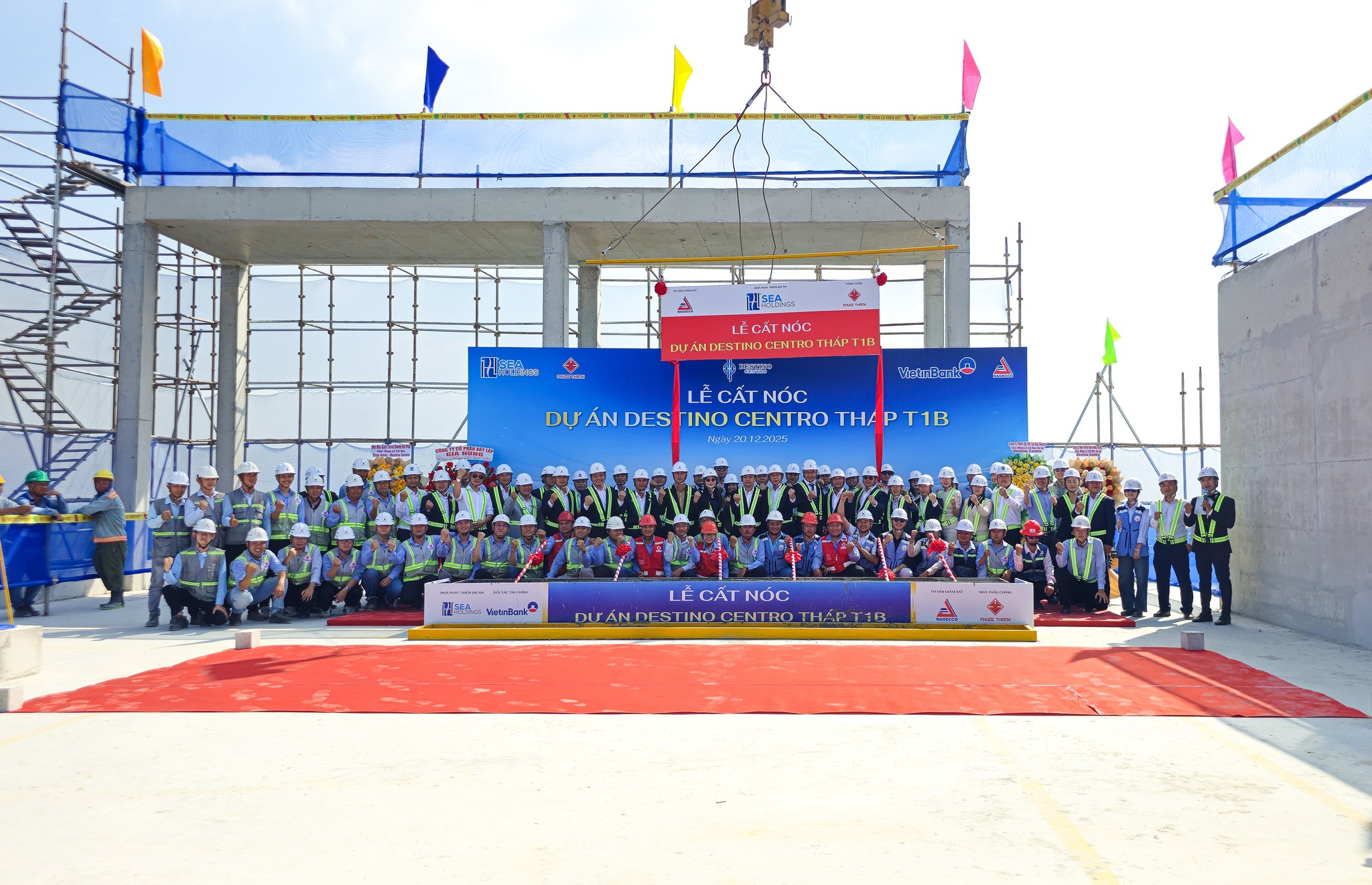 LỄ CẤT NÓC - DỰ ÁN DESTINO CENTRO THÁP T1B