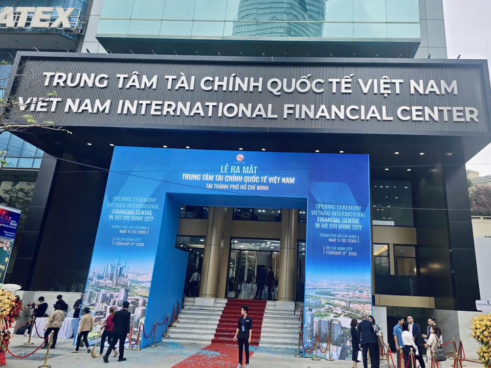 Lễ ra mắt Trung tâm Tài chính Quốc tế Việt Nam